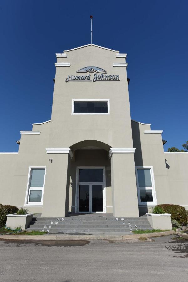 Howard Johnson Resort & Convention Center Ezeiza Esterno foto